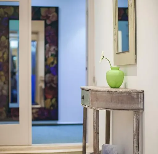 Operetta House Apartment